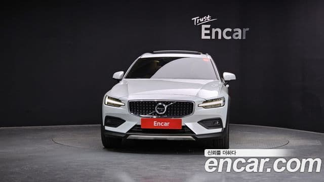 Volvo V60 Cross Country 2021 — Şəkil 3/20