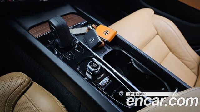 Volvo V60 Cross Country 2021 — Şəkil 9/20