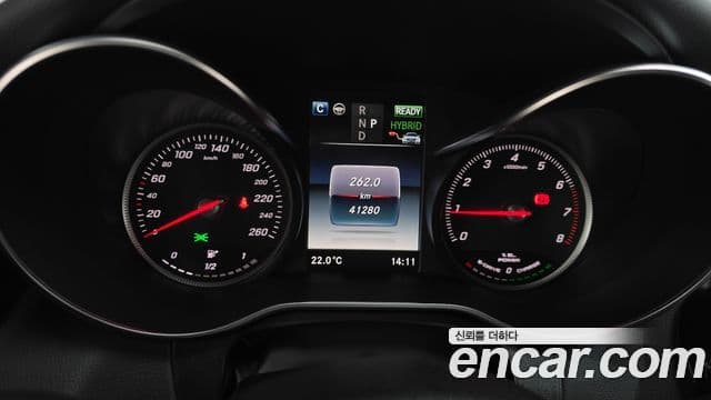 Mercedes-Benz C-Class 2018 — Şəkil 8/20