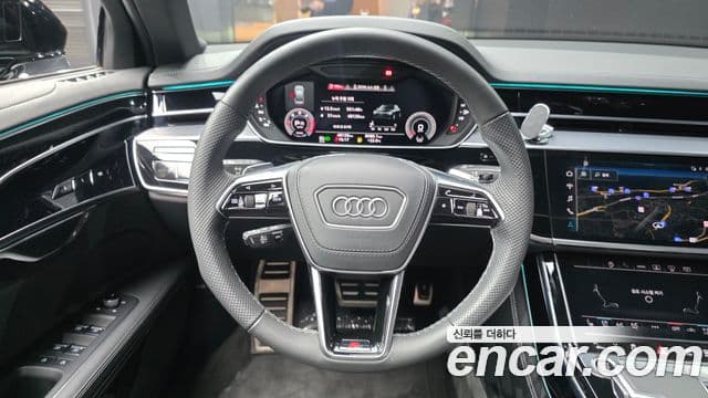 Audi A8 2023 — ფოტო 13/20