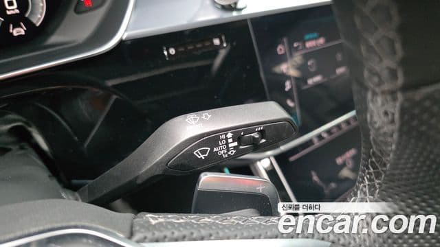 Audi A8 2023 — ფოტო 19/20