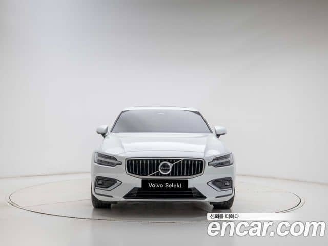 Volvo S60, 2023