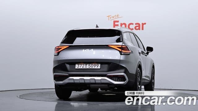 Kia Sportage 2023 — ფოტო 4/20