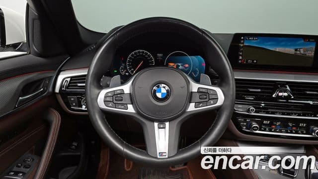 BMW 5 Series 2019 — Şəkil 13/20