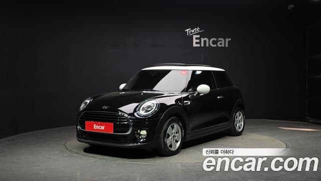 Mini Cooper D 2019 — Şəkil 10/30