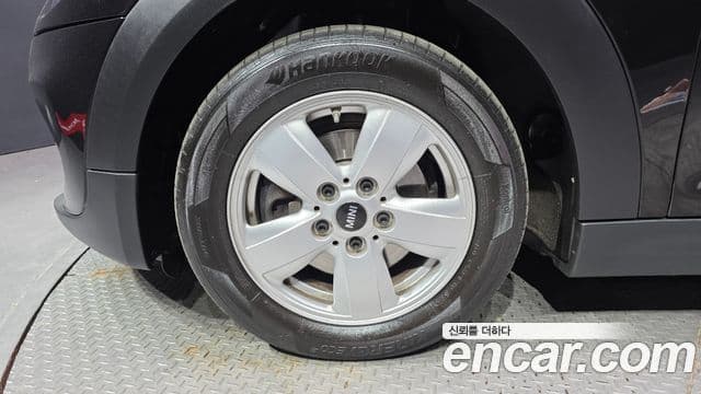 Mini Cooper D 2019 — Şəkil 6/30