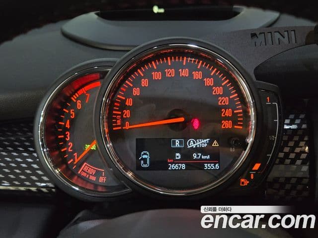 Mini Cooper S 2019 — ფოტო 7/20