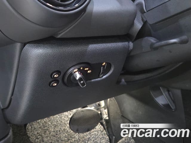 Mini Cooper S 2019 — ფოტო 20/20