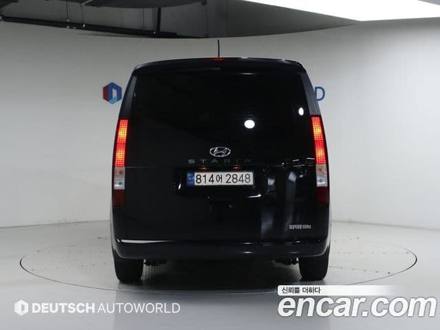 Hyundai Staria 2022 — ფოტო 3/20