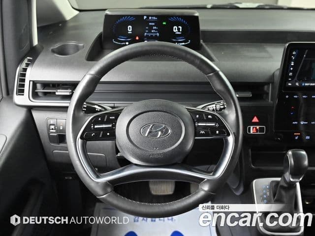 Hyundai Staria 2022 — ფოტო 13/20