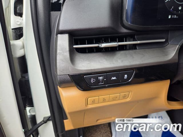 Kia Carnival 2023 — Şəkil 9/14
