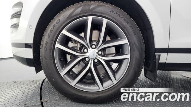 Land Rover Range Rover Evoque 2025 — ფოტო 5/20
