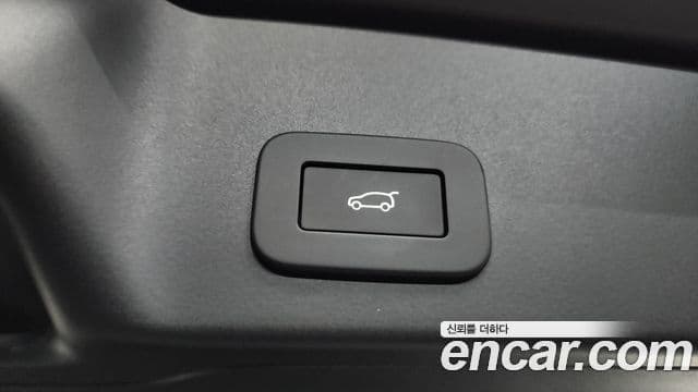 Land Rover Range Rover Evoque 2025 — ფოტო 18/20