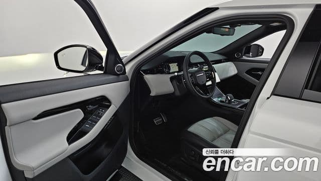 Land Rover Range Rover Evoque 2025 — ფოტო 10/20