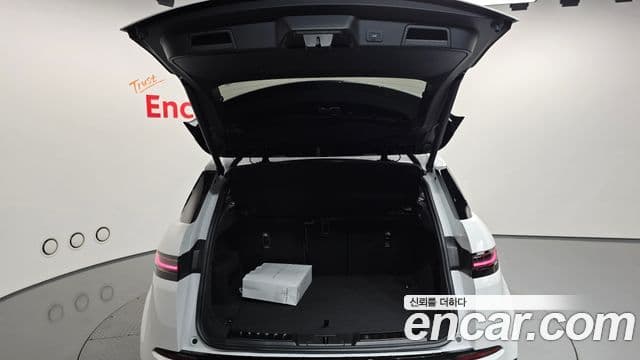 Land Rover Range Rover Evoque 2025 — ფოტო 19/20