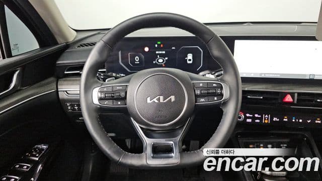 Kia K5 2024 — фото 13 из 20
