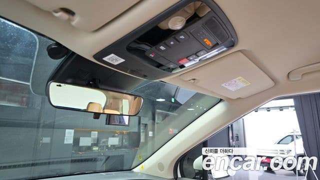 Kia Carnival 2023 — Фото 18/20