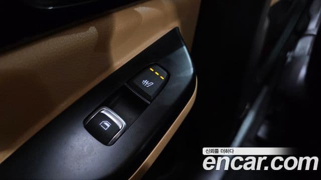 Kia Carnival 2023 — Фото 19/20