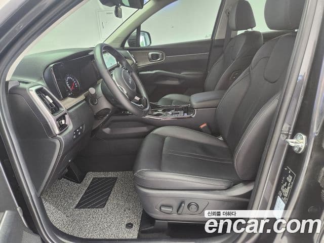Kia Sorento 2023 — ფოტო 13/20