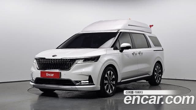Kia Carnival 2021 — ფოტო 1/20