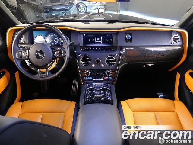 Rolls-Royce Cullinan 2021 — ფოტო 3/20