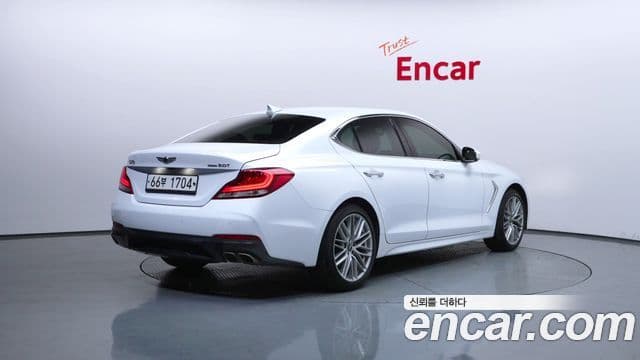 Genesis G70 2019 — ფოტო 2/20