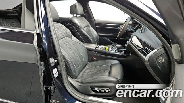 BMW 7 Series 2018 — Şəkil 12/20