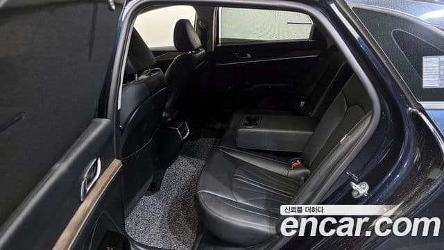 Kia K5 2020 — Şəkil 12/20