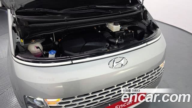 Hyundai Staria 2022 — ფოტო 6/20