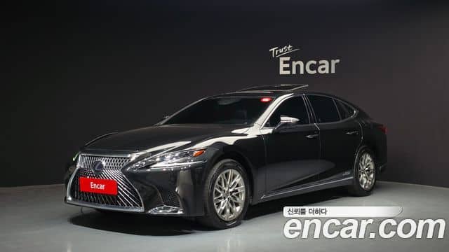 Lexus LS500h, 2019