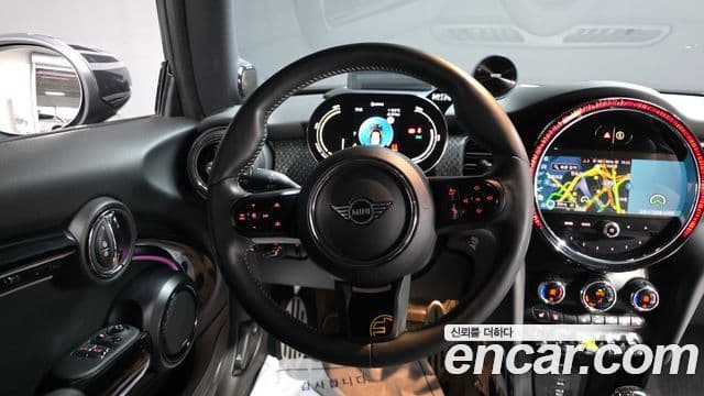 Mini Cooper Electric 2022 — ფოტო 5/20