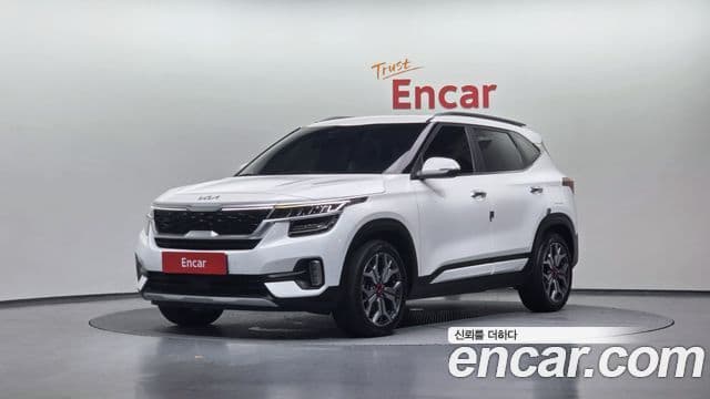 Kia Seltos 2022 — ფოტო 1/20