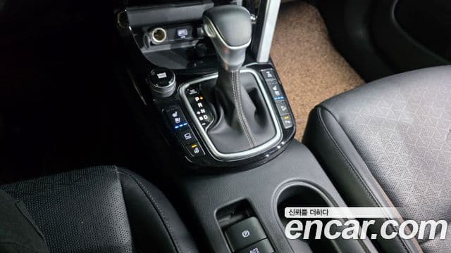 Kia Seltos 2022 — ფოტო 9/20