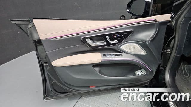 Mercedes-Benz EQS 2022 — ფოტო 21/36