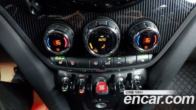 Mini Cooper S Countryman 2019 — Фото 13/20