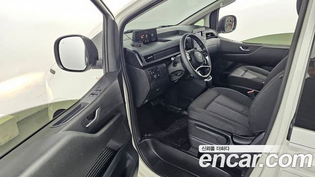 Hyundai Staria 2021 — фото 10 из 20