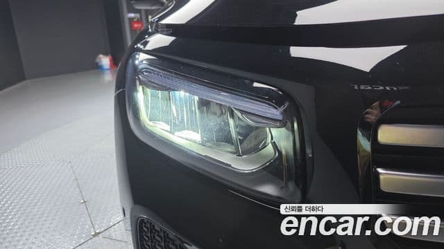 Mercedes-Benz GLB-Class 2024 — Photo 29/31