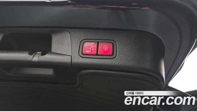 Mercedes-Benz GLB-Class 2024 — Photo 26/31