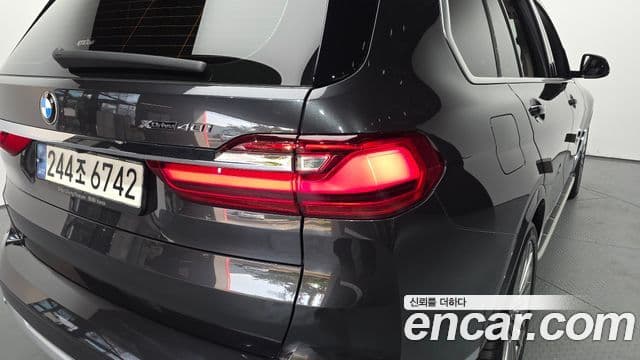 BMW X7 2022 — Photo 14/34