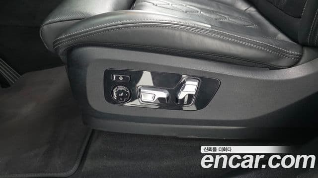 BMW X7 2022 — Photo 30/34