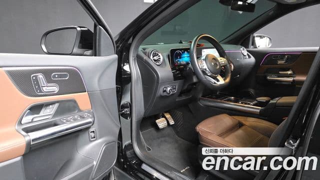 Mercedes-Benz GLA-Class 2020 — Фото 8/20