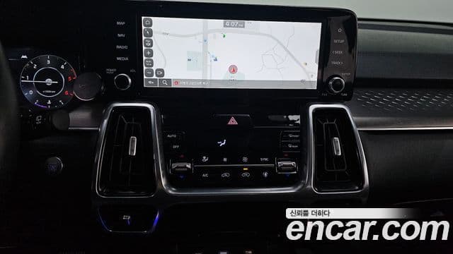 Kia Sorento 2021 — Фото 16/20