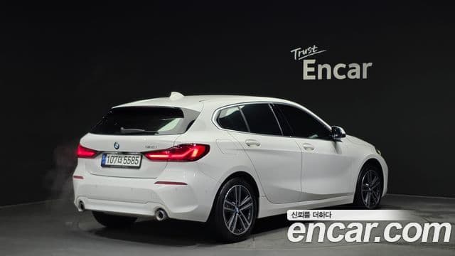 BMW 1 Series 2021 — Photo 14/30
