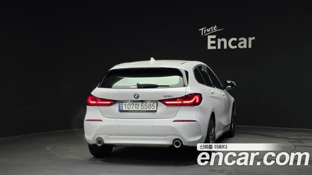 BMW 1 Series 2021 — Photo 7/30