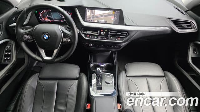 BMW 1 Series 2021 — Photo 17/30
