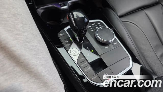 BMW 1 Series 2021 — Photo 6/30
