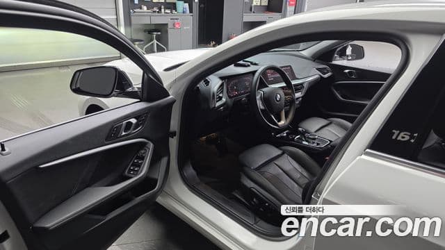 BMW 1 Series 2021 — Photo 4/30
