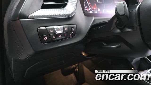 BMW 1 Series 2021 — Photo 27/30