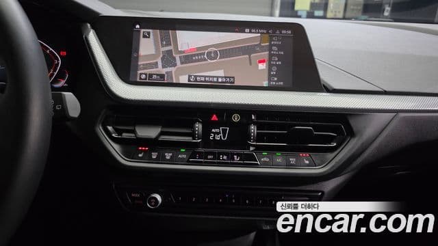 BMW 1 Series 2021 — Photo 10/30