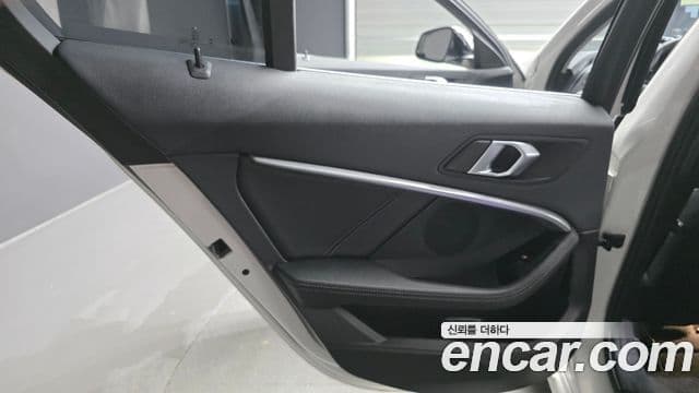 BMW 1 Series 2021 — Photo 21/30